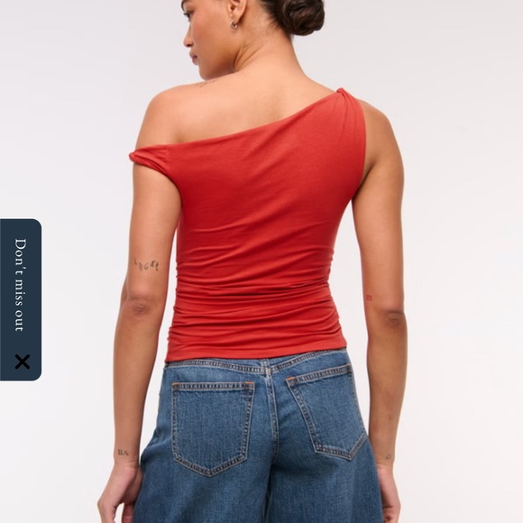 Abercrombie and Fitch Model Blend Asymmetrical Twist Top - Picture 2 of 3